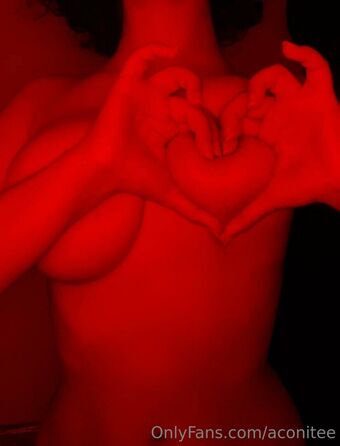 Aconite Foto Desnuda Filtrada OnlyFans 28