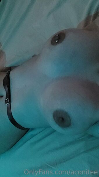 Aconite Foto Desnuda Filtrada OnlyFans 31