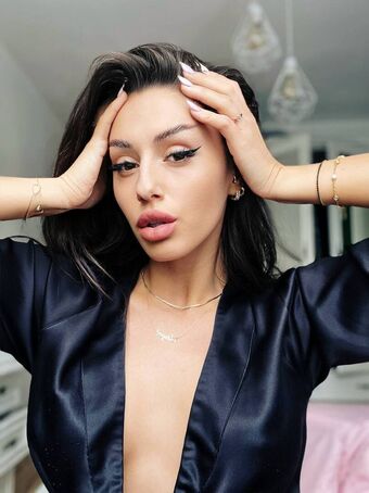 Adalline Foto Desnuda Filtrada OnlyFans 9