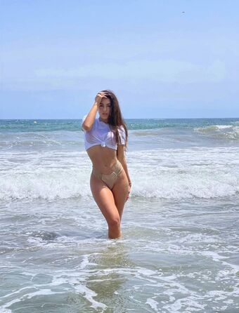 Adalline Foto Desnuda Filtrada OnlyFans 12