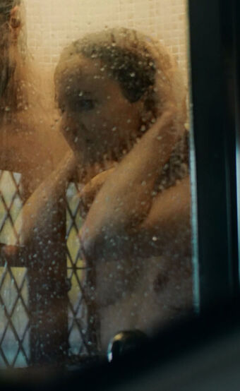 Aisling Franciosi Foto Desnuda Filtrada OnlyFans 28