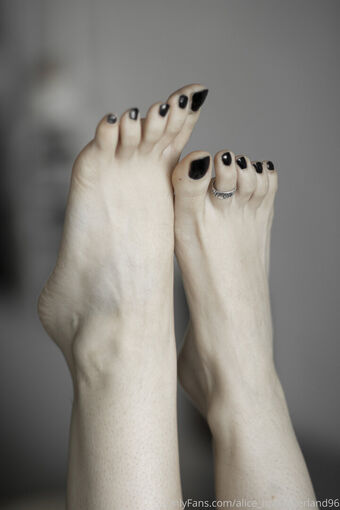 alice_inwonderland96