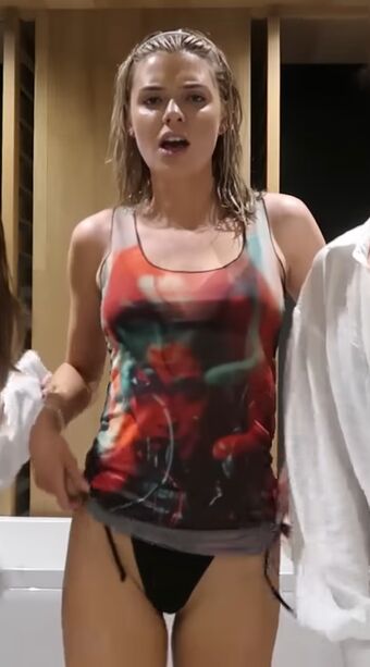 Alissa Violet