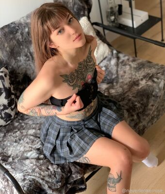 alisuixide Foto Desnuda Filtrada OnlyFans 44