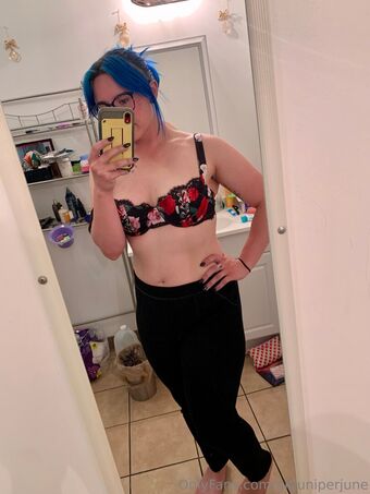altjuniperjune Foto Desnuda Filtrada OnlyFans 17