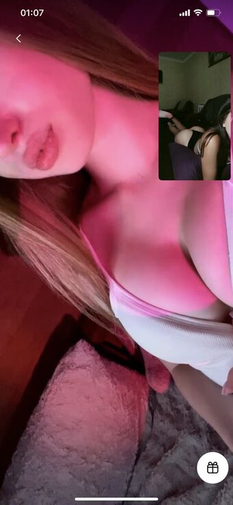 Amina Foto Desnuda Filtrada OnlyFans 10