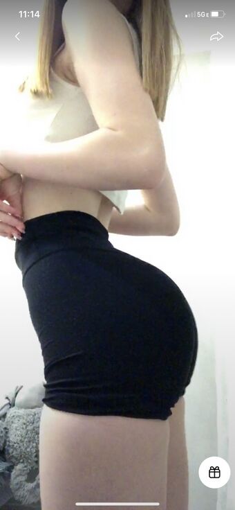 Amina Foto Desnuda Filtrada OnlyFans 18