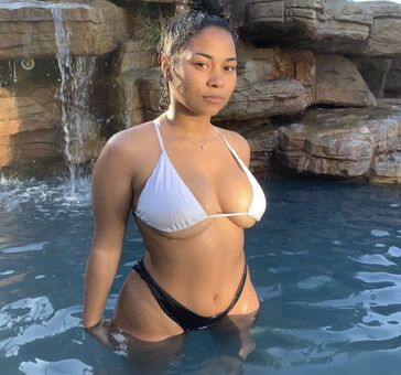 Anabellezoe_ Foto Desnuda Filtrada OnlyFans 8
