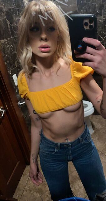 Andi Case Foto Desnuda Filtrada OnlyFans 3