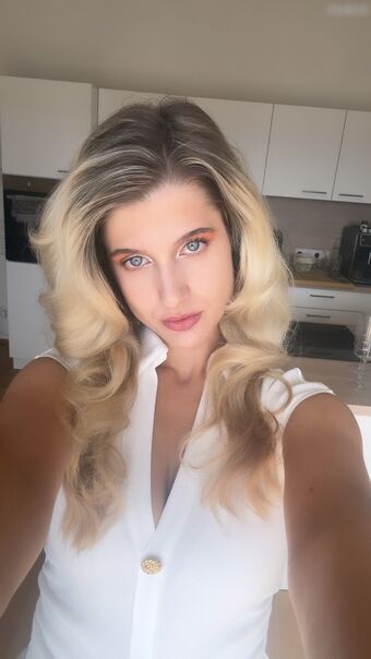 anna.lo Foto Desnuda Filtrada OnlyFans 2