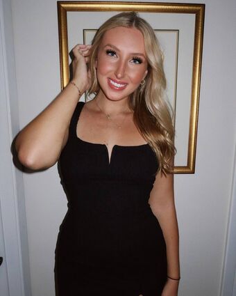 Anna Schmid Foto Desnuda Filtrada OnlyFans 5
