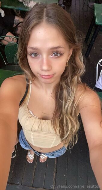 ariellesutton Foto Desnuda Filtrada OnlyFans 13