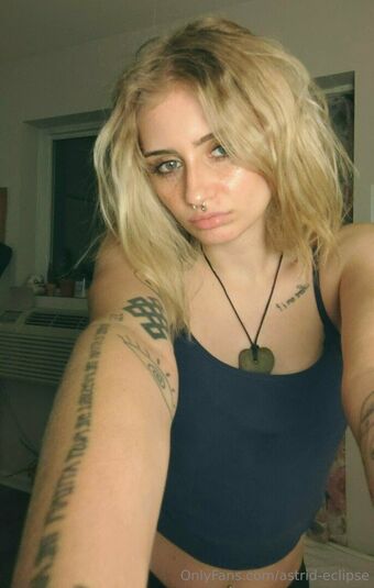 astrid-eclipse Foto Desnuda Filtrada OnlyFans 18