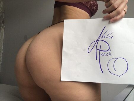 Axellepeach_