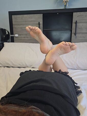 barefootbun3