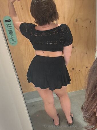 Bel Larcombe / Slice_of_salami_