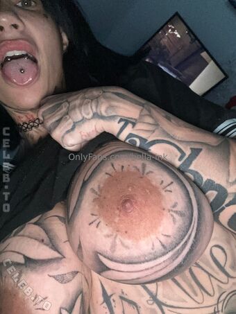 Bella Ink Foto Desnuda Filtrada OnlyFans 35