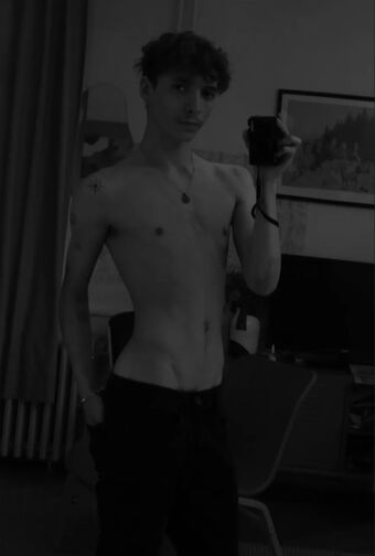 Benjamin Ledig Foto Desnuda Filtrada OnlyFans 10