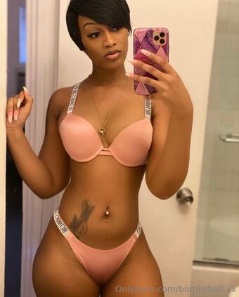 bombshell.xx Foto Desnuda Filtrada OnlyFans 12