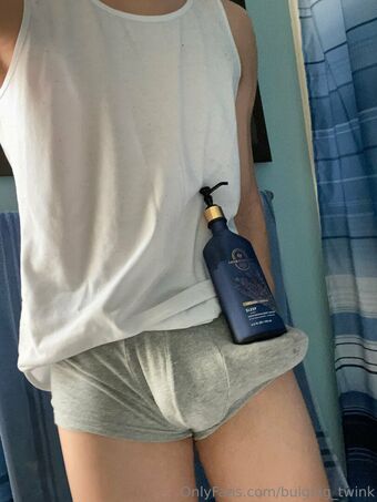 bulging_twunk