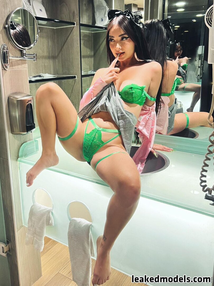 Contenido XXX de Caeliyt - La colección definitiva