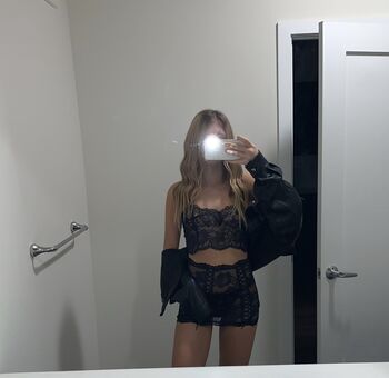 capsinfour Foto Desnuda Filtrada OnlyFans 18