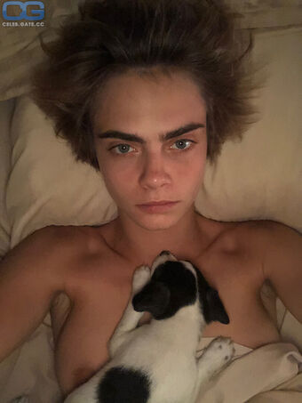 caradelevingne Foto Desnuda Filtrada OnlyFans 19