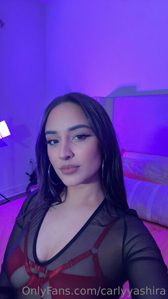 carlyyashira