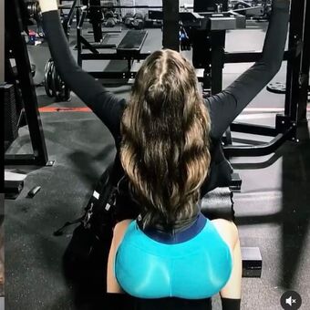 Chloe Flores