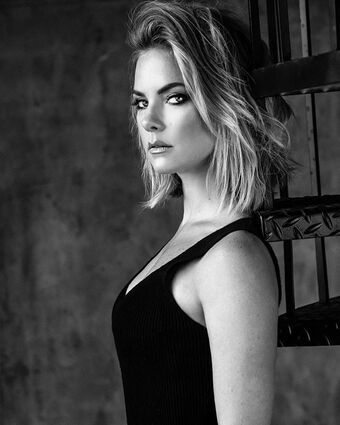 Cindy Busby Foto Desnuda Filtrada OnlyFans 9