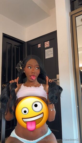 clawdeen19 Foto Desnuda Filtrada OnlyFans 18