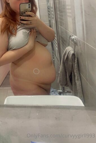 curvyygirll993