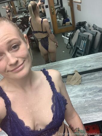 dancingwithlucy Foto Desnuda Filtrada OnlyFans 17