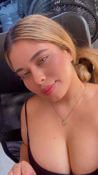 Daniela Villa Foto Desnuda Filtrada OnlyFans 4