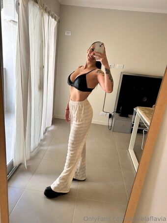 danielaflavia Foto Desnuda Filtrada OnlyFans 11