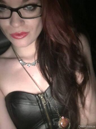 deezefreeze Foto Desnuda Filtrada OnlyFans 15