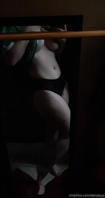 deluxious Foto Desnuda Filtrada OnlyFans 18