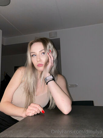 dinulya Foto Desnuda Filtrada OnlyFans 28