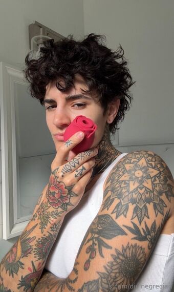 divinegrecian Foto Desnuda Filtrada OnlyFans 2