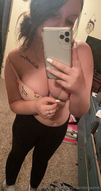 donutsandorgasms Foto Desnuda Filtrada OnlyFans 2