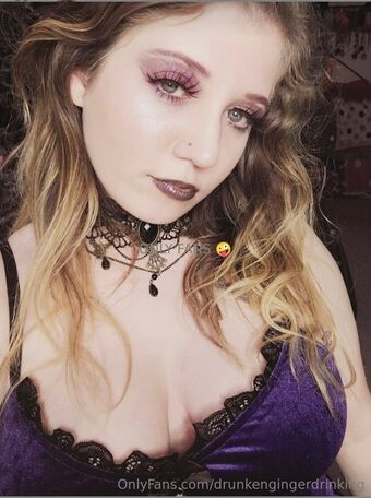 drunkengingerdrinking Foto Desnuda Filtrada OnlyFans 1