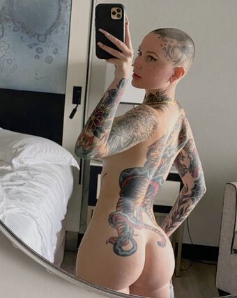 E. Boring Foto Desnuda Filtrada OnlyFans 7