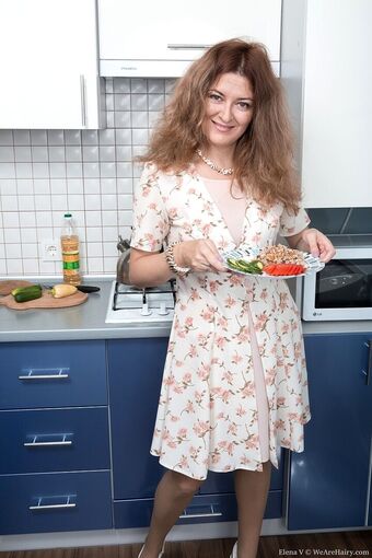 Elena Mars