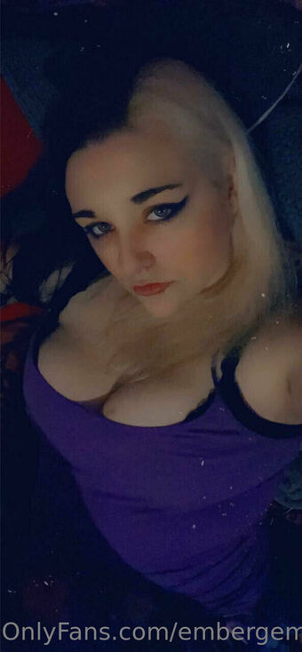 embergemini Foto Desnuda Filtrada OnlyFans 33