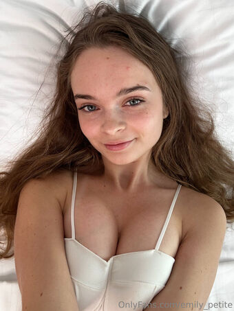 emily_petite