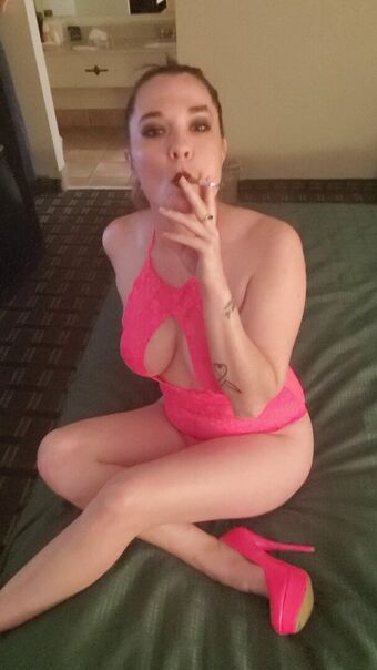 emmacantquit Foto Desnuda Filtrada OnlyFans 40