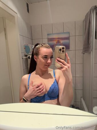 emmilou Foto Desnuda Filtrada OnlyFans 12