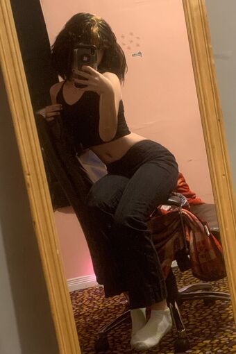 emoassyrian Foto Desnuda Filtrada OnlyFans 12