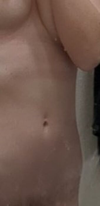 emulicious Foto Desnuda Filtrada OnlyFans 3