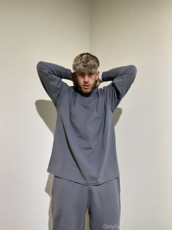esteban.https Foto Desnuda Filtrada OnlyFans 17